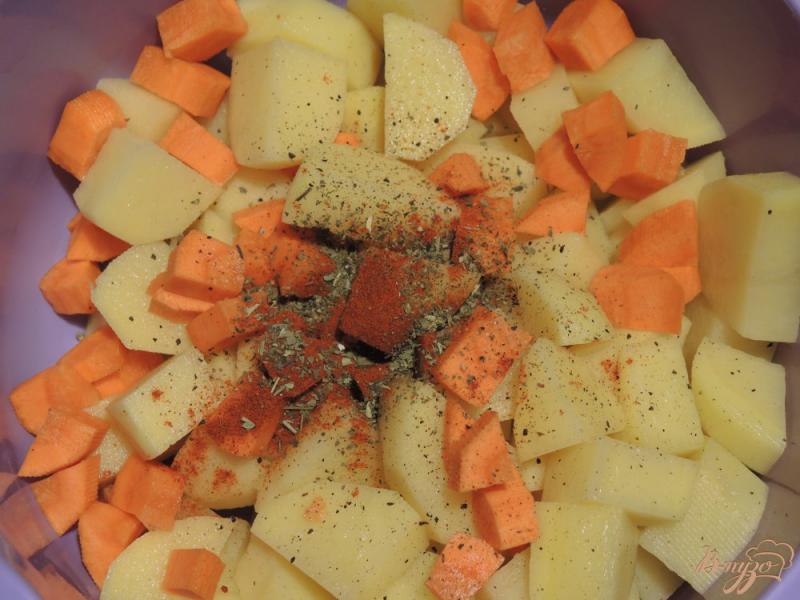 Фото приготовление рецепта: Картофель с грибами в рукаве шаг №6