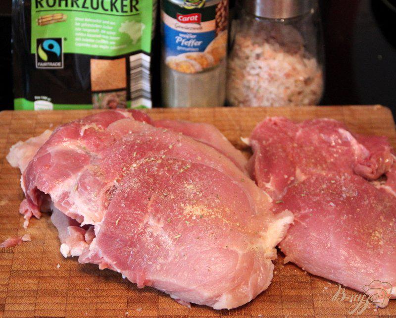 Фото приготовление рецепта: Свинина с капустой шаг №2