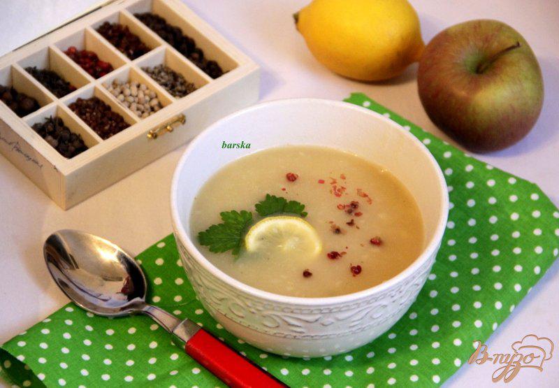 Фото приготовление рецепта: Суп-пюре  картофельный, с сельдереем и яблоком шаг №3