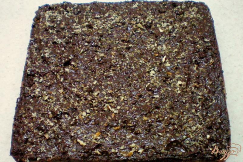 Фото приготовление рецепта: Ореховый торт с кэробом и пряностями шаг №13