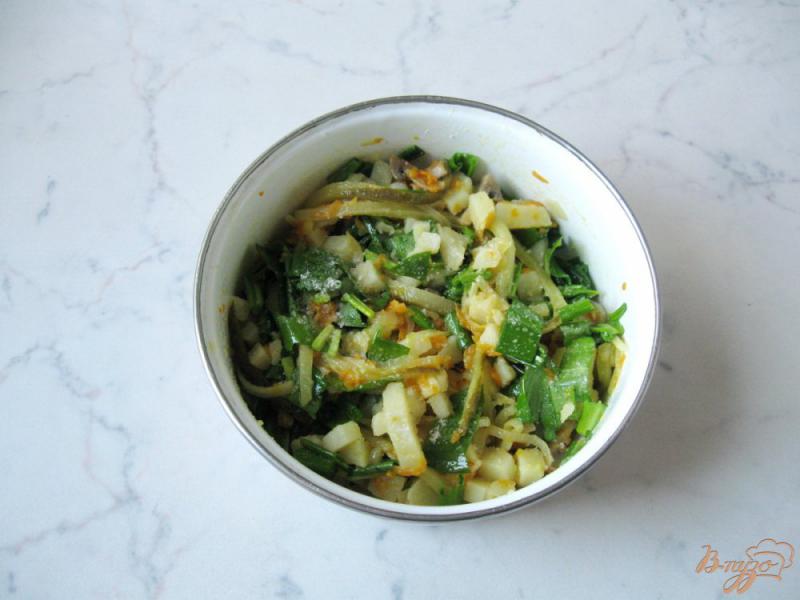 Фото приготовление рецепта: Салат с черемшой, тыквой и шампиньонами шаг №10