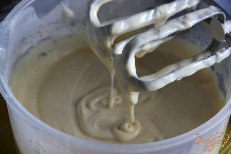 Фото приготовление рецепта: Ванильный кекс с миндально-сахарным штрейзелем шаг №4