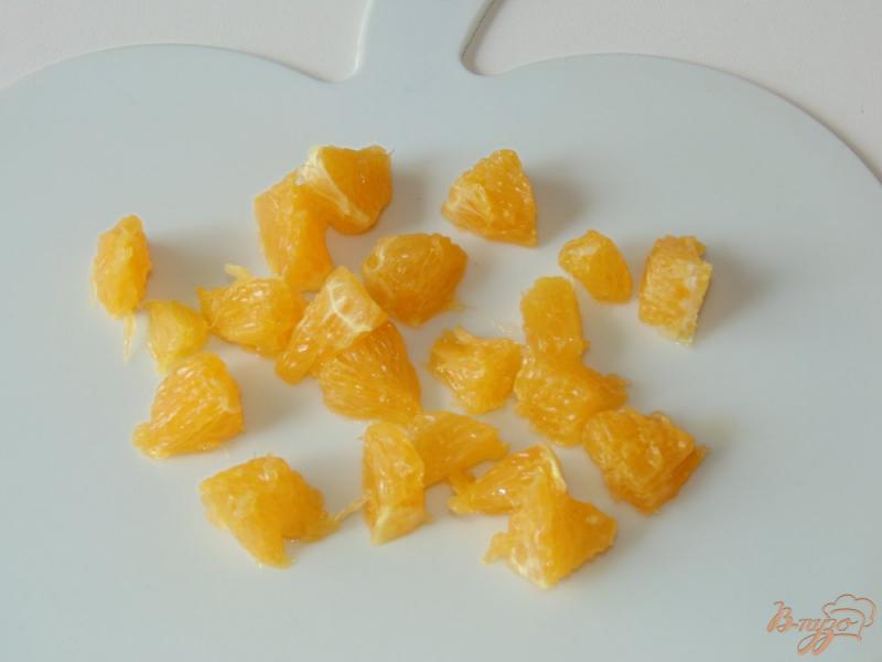 Фото приготовление рецепта: Хрустящий творожный десерт с апельсином шаг №3
