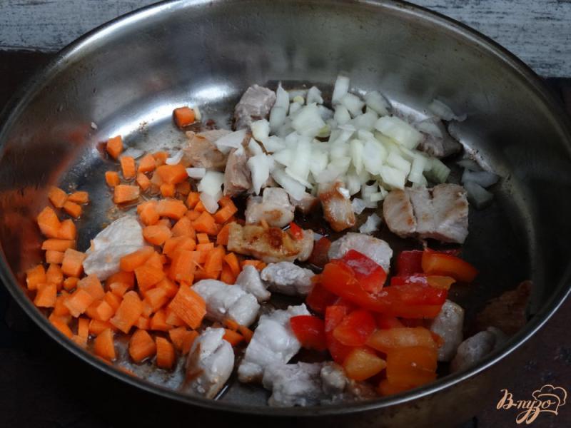 Фото приготовление рецепта: Венгерский суп-гуляш шаг №2