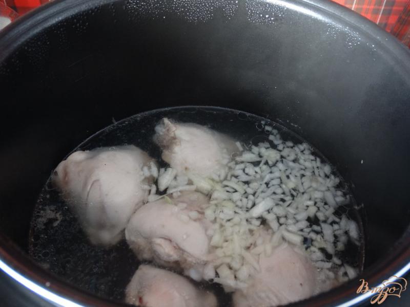 Фото приготовление рецепта: Курица с пшеном в мультиварке шаг №2
