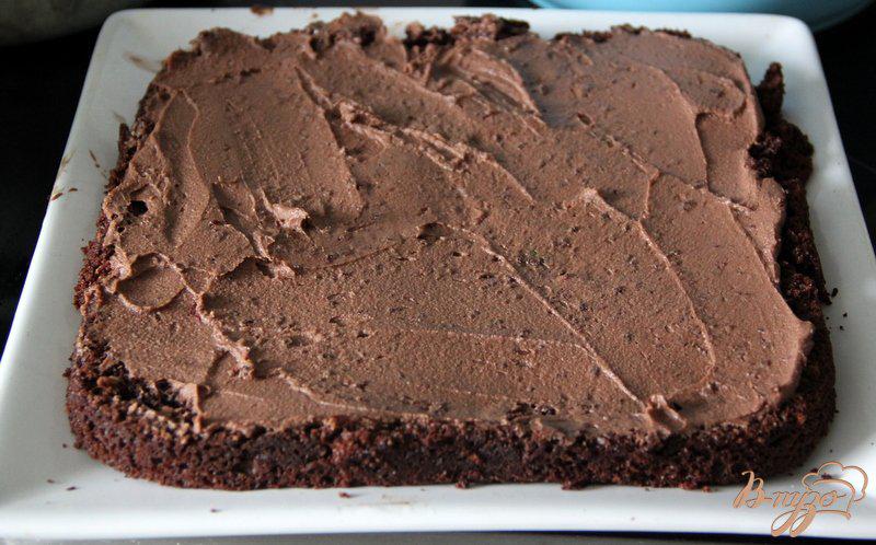 Фото приготовление рецепта: Шоколадный торт на раз, два, три шаг №8
