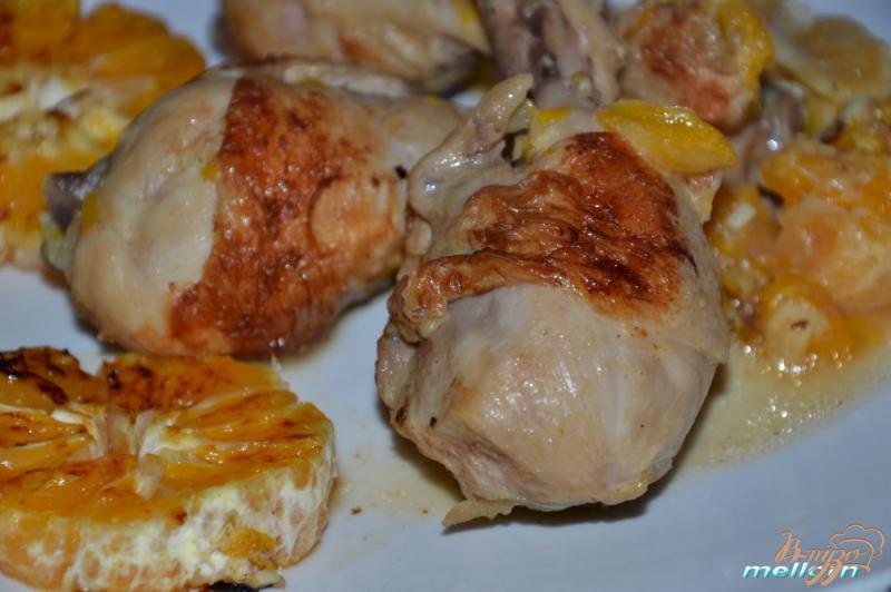 Фото приготовление рецепта: Куриные голени с мандаринами шаг №5