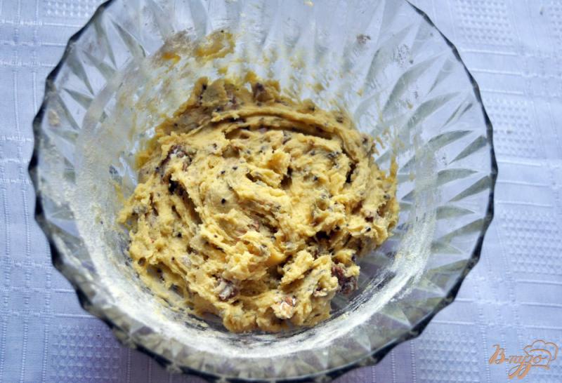 Фото приготовление рецепта: Ореховое печенье с кофейным ароматом шаг №4