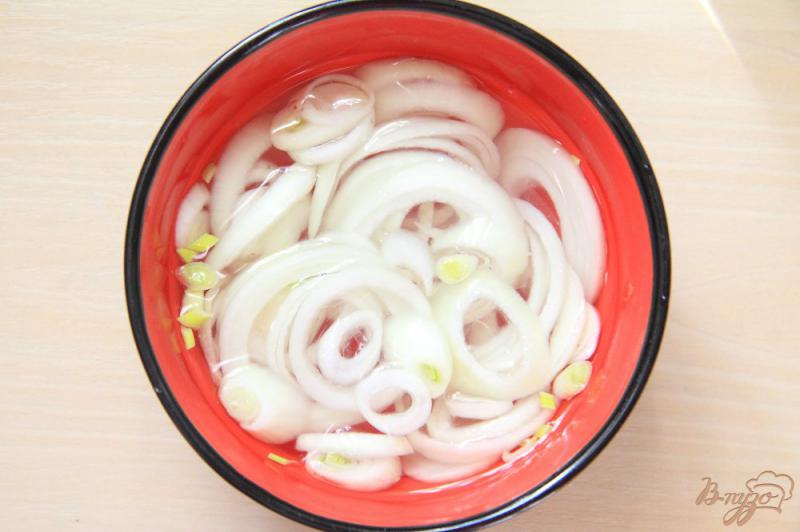 Фото приготовление рецепта: Постный картофельный салат с квашеной капустой шаг №2