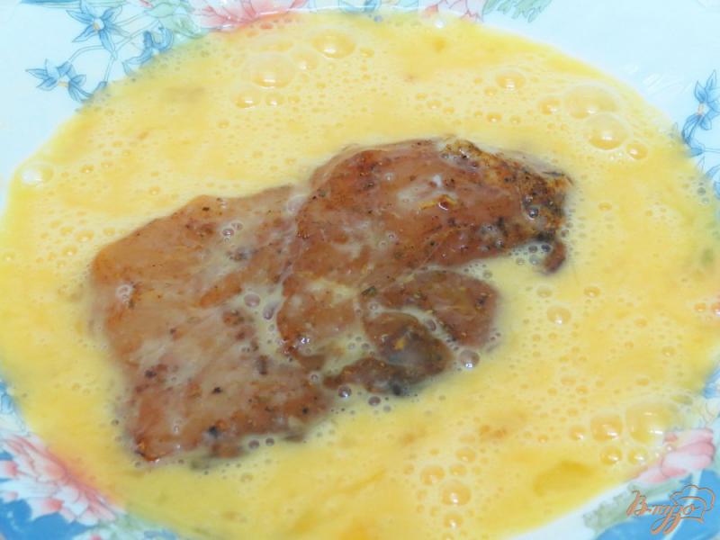Фото приготовление рецепта: Шницеля из куриной грудки шаг №4