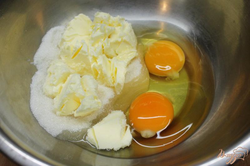 Фото приготовление рецепта: Торт с творожно-клубничным кремом шаг №1