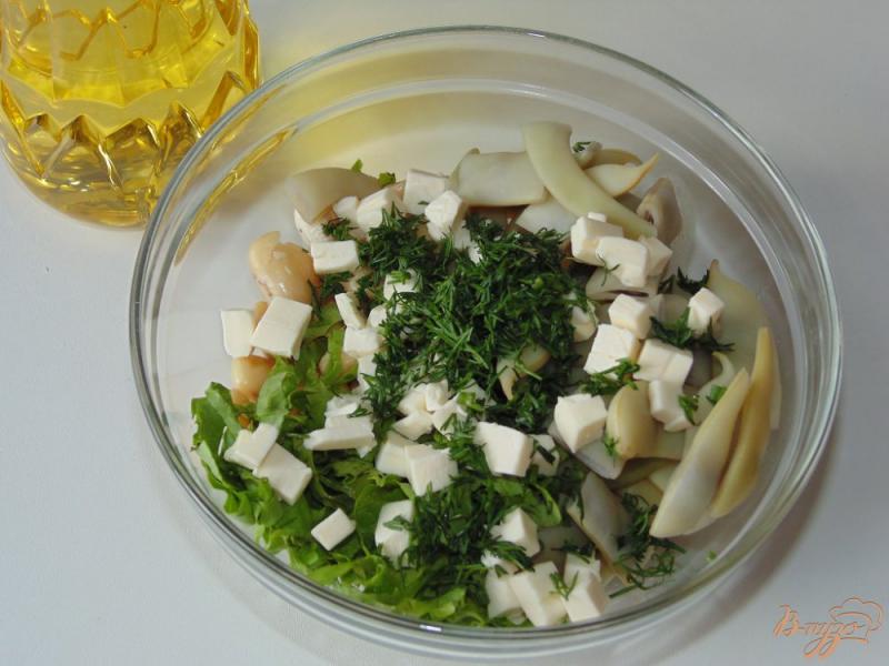 Фото приготовление рецепта: Салат из стручковой и белой фасоли шаг №5
