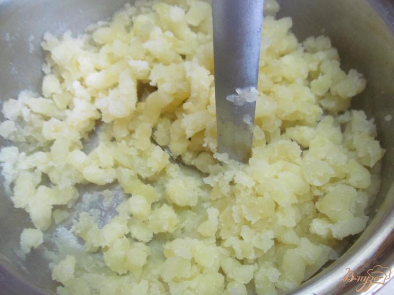 Фото приготовление рецепта: Картофельные рулеты с грибами шаг №1