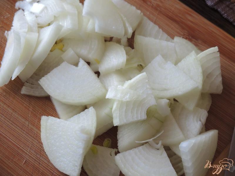 Фото приготовление рецепта: Минтай с картофелем в духовке шаг №2