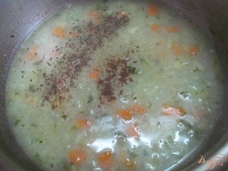 Фото приготовление рецепта: Диетический суп из цветной капусты. шаг №2