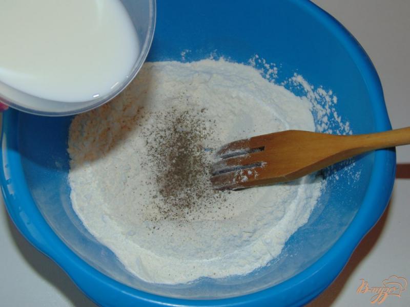 Фото приготовление рецепта: Тонкий лаваш на молоке шаг №1