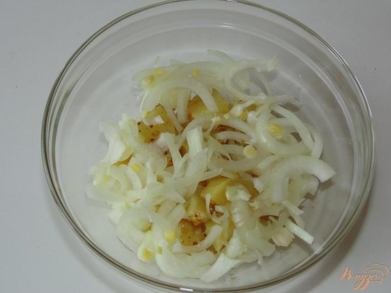 Фото приготовление рецепта: Картофельный салат с редисом шаг №4