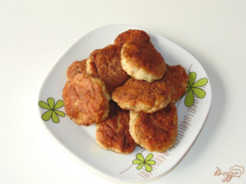 Фото приготовление рецепта: Котлеты из мяса птицы с белокочанной капустой шаг №6