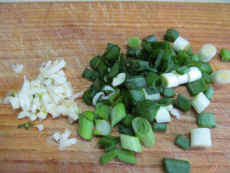 Фото приготовление рецепта: Салат из молодой капусты с тыквой и перцем шаг №2