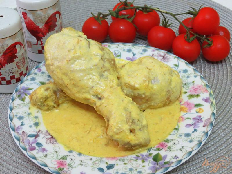 Фото приготовление рецепта: Куриные голени в соусе с куркумой шаг №9