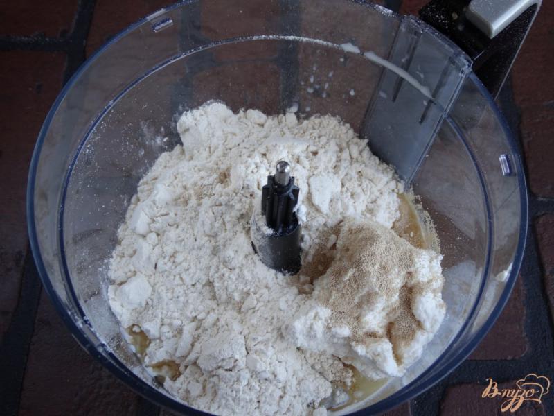 Фото приготовление рецепта: Белый творожный хлеб шаг №4
