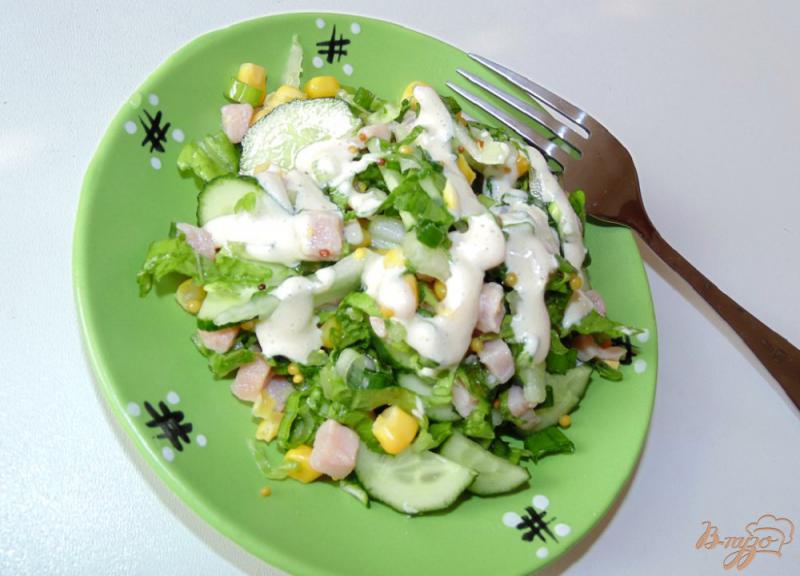 Фото приготовление рецепта: Салат из пекинской капусты со свиным балыком шаг №4