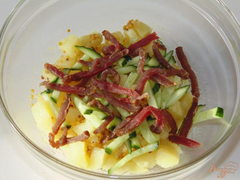 Фото приготовление рецепта: Картофельный салат с бастурмой шаг №4