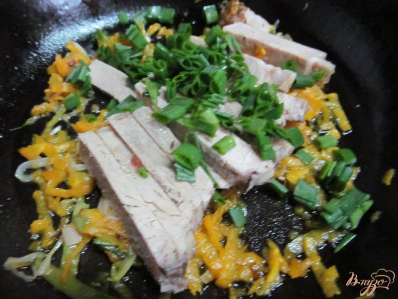 Фото приготовление рецепта: Салат из тыквы и мяса шаг №5