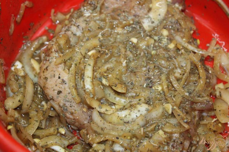 Фото приготовление рецепта: Ароматный свиной стейк из балыка шаг №5