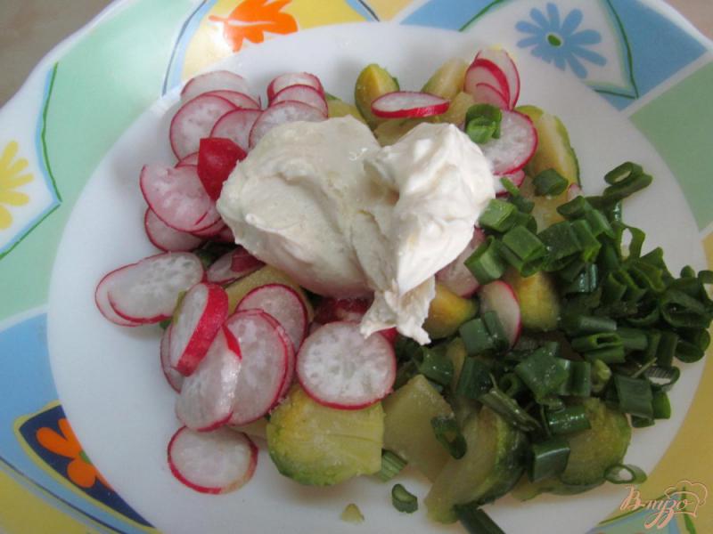 Фото приготовление рецепта: Теплый картофельный салат шаг №4