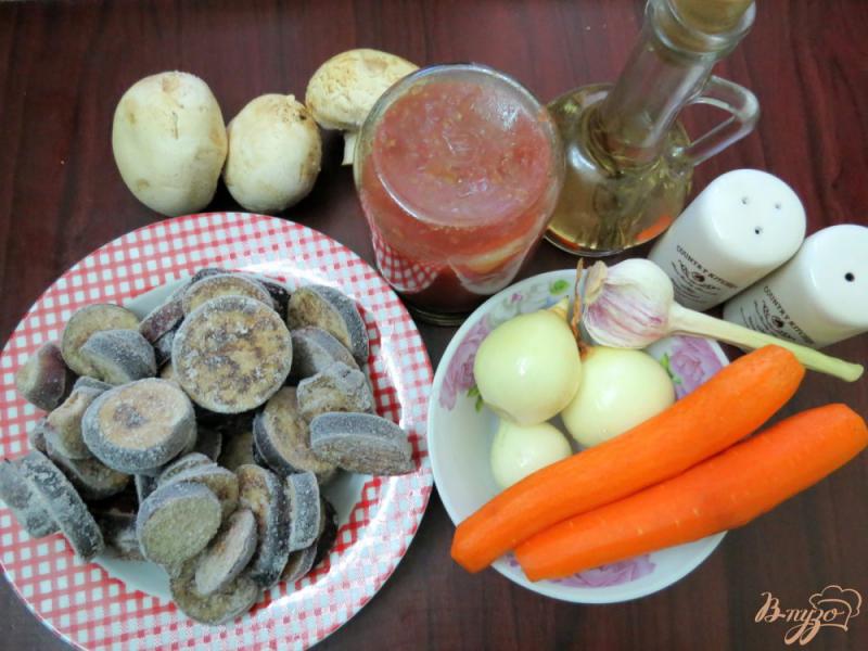 Фото приготовление рецепта: Икра из баклажанов с грибами шаг №1