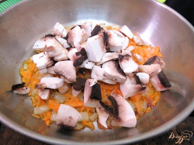 Фото приготовление рецепта: Лаваш с баклажанами и грибами шаг №3