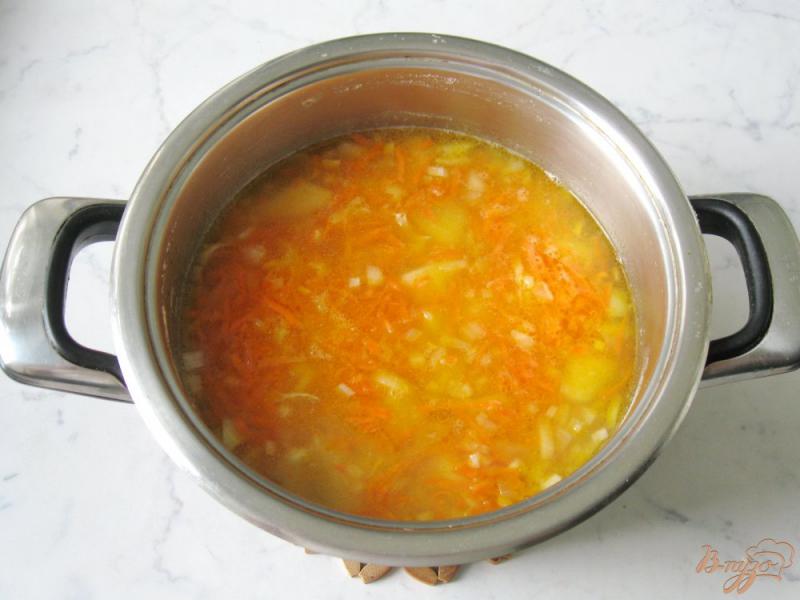 Фото приготовление рецепта: Гороховый суп с крутонами шаг №4