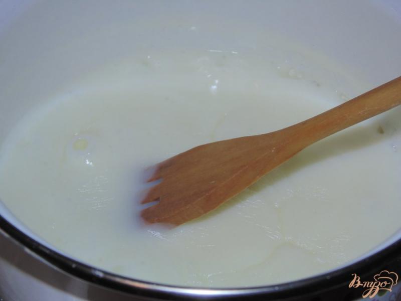 Фото приготовление рецепта: Молочно-ванильный кисель шаг №4
