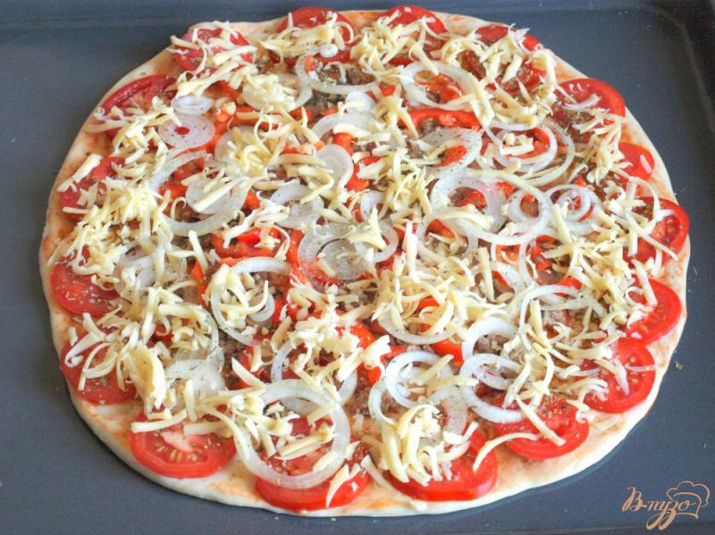 Фото приготовление рецепта: Пицца с мясным фаршем шаг №5