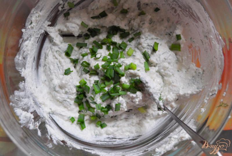 Фото приготовление рецепта: Лаваш с начинкой  из сыра и зелени шаг №3