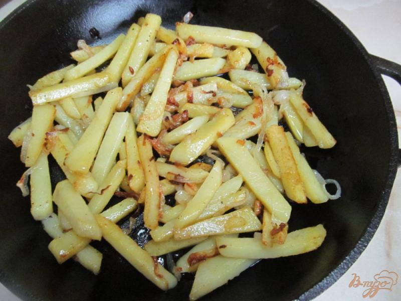 Фото приготовление рецепта: Картофельный омлет шаг №2