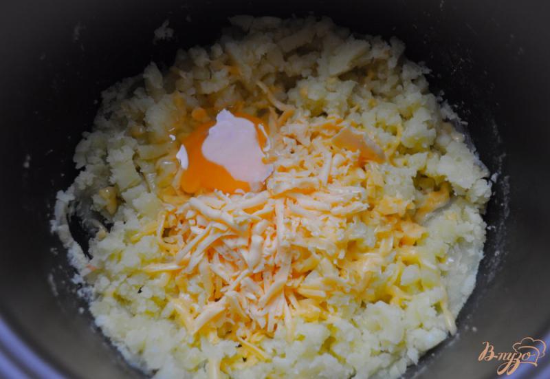 Фото приготовление рецепта: Картофельники с сыром и укропом шаг №1