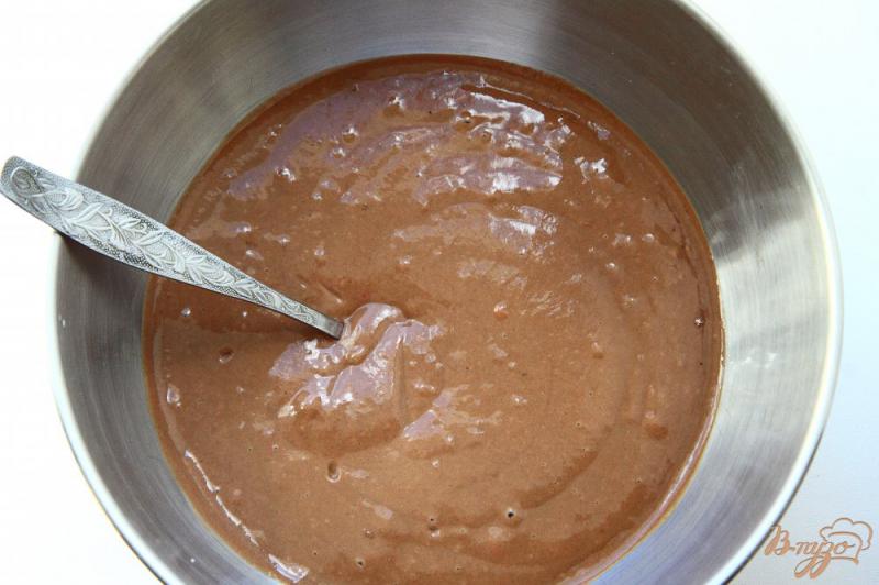 Фото приготовление рецепта: Шоколадные панкейки на йогурте шаг №5