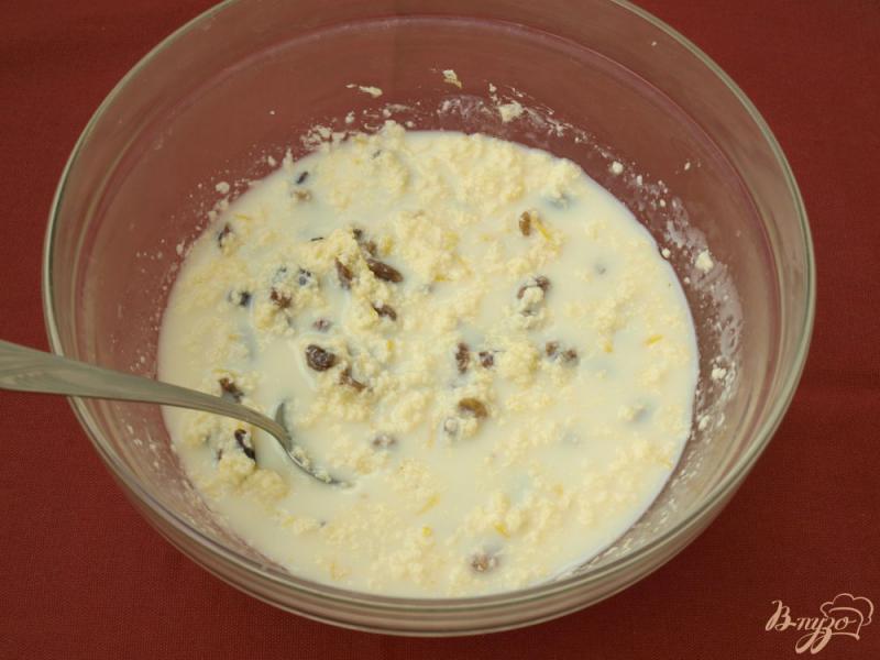 Фото приготовление рецепта: Молочный кекс шаг №2