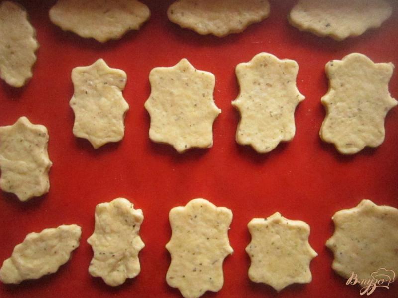 Фото приготовление рецепта: Соленое печенье со специями шаг №6