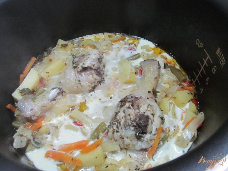 Фото приготовление рецепта: Рагу из курицы с овощами в мультиварке шаг №6