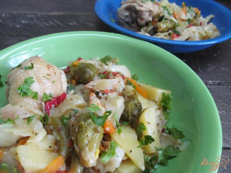 Фото приготовление рецепта: Рагу из курицы с овощами в мультиварке шаг №7