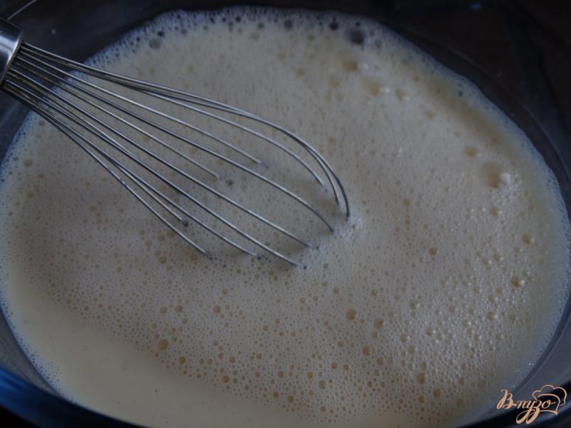 Фото приготовление рецепта: Блины заварные на молоке шаг №3