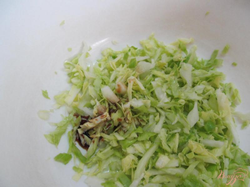 Фото приготовление рецепта: Салат из капусты со свеклой шаг №1