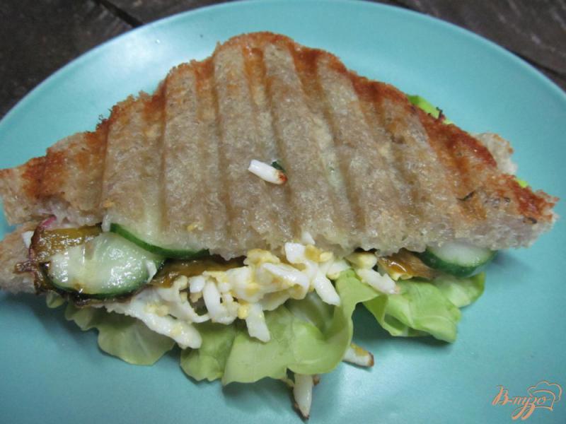 Фото приготовление рецепта: Английский сэндвич с яйцом шаг №10