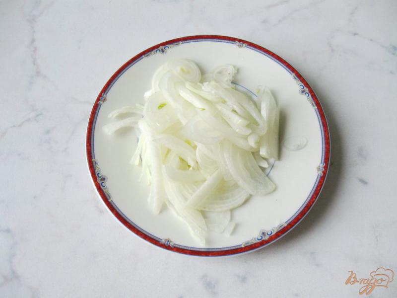 Фото приготовление рецепта: Картофельное рагу с грибами в горшочке шаг №2