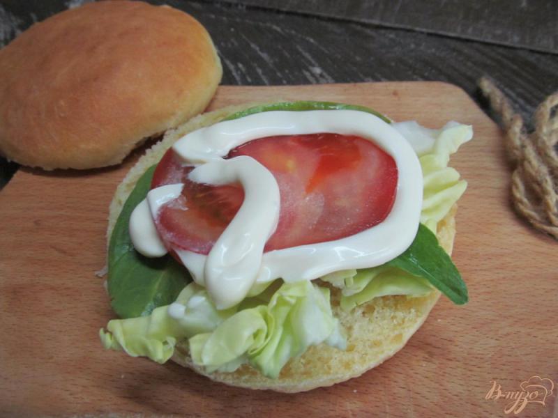 Фото приготовление рецепта: Бутерброд с облегченной котлетой шаг №5