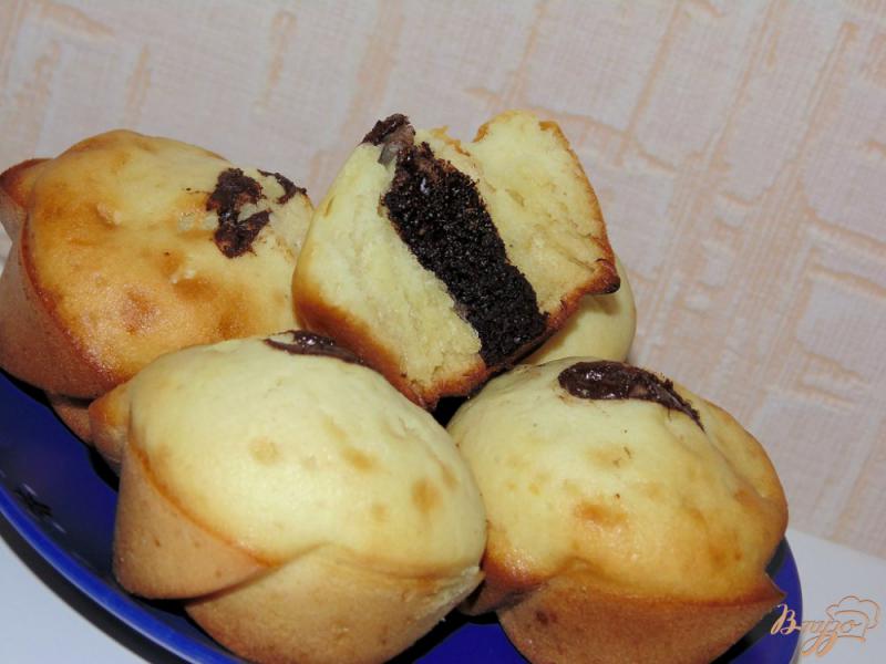 Фото приготовление рецепта: Ванильные кексы с черным шоколадом шаг №5