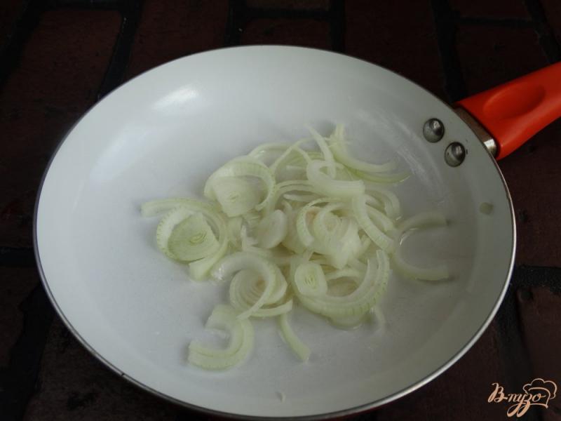 Фото приготовление рецепта: Теплый салат с баклажанами, грибами и нутом шаг №1